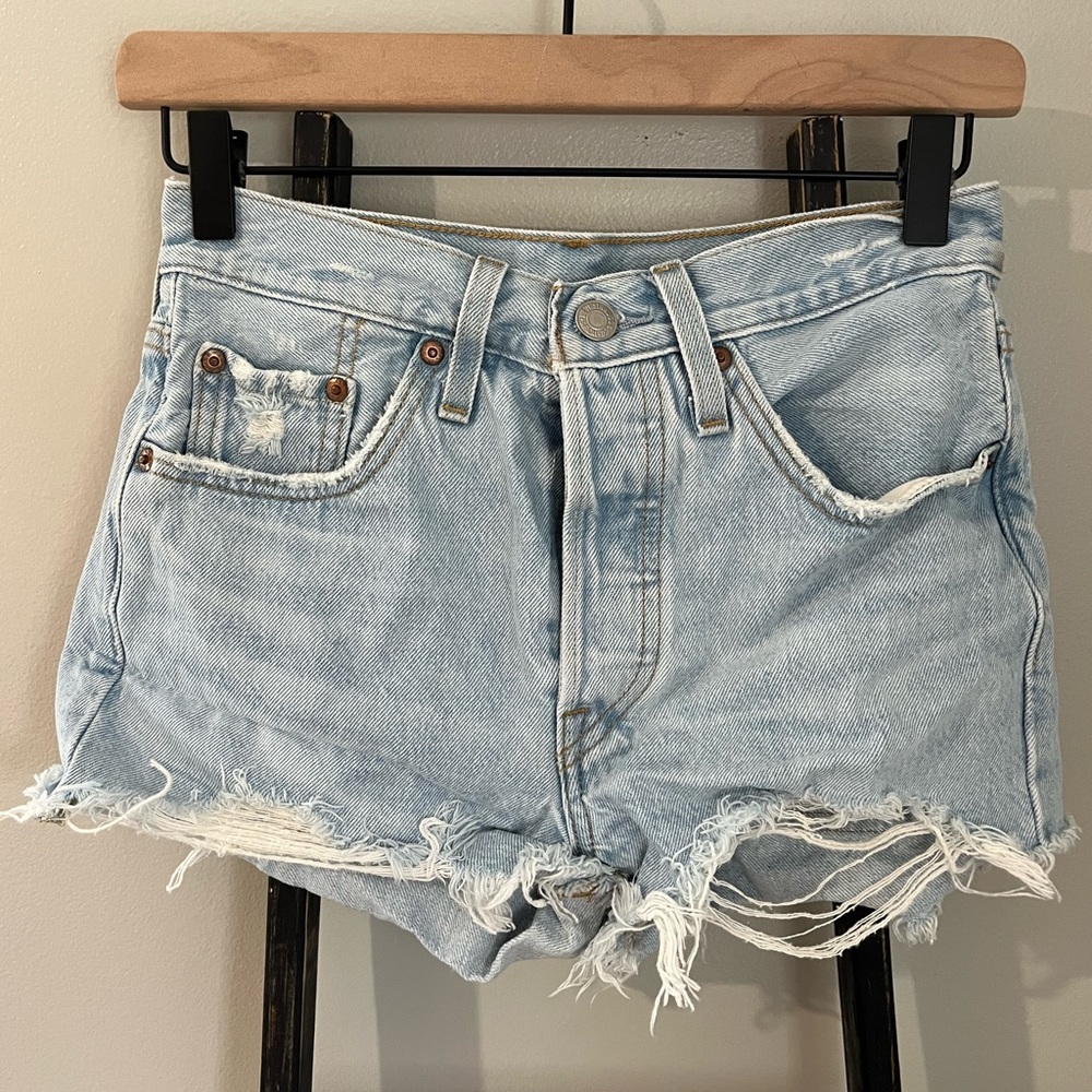 Levis 501 Button Fly Women Jean Shorts Size 24